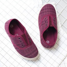Grid slip on baby gym shoes